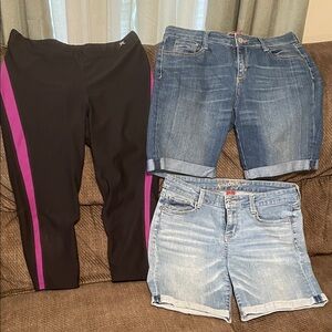 Xersion Black purple Leggings med and 2 pair Arizona jean Denim Shorts size 9